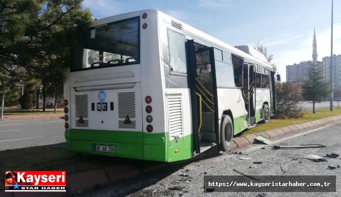 Kayseri'de beton mikseri, halk otobüsüne çarptı: 16 yaralı
