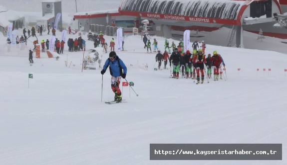 Uluslararası Dağ Kayağı Şampiyonası nefes kesti