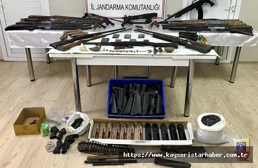 Jandarma, 20 tabanca 39 tüfek ele geçirdi
