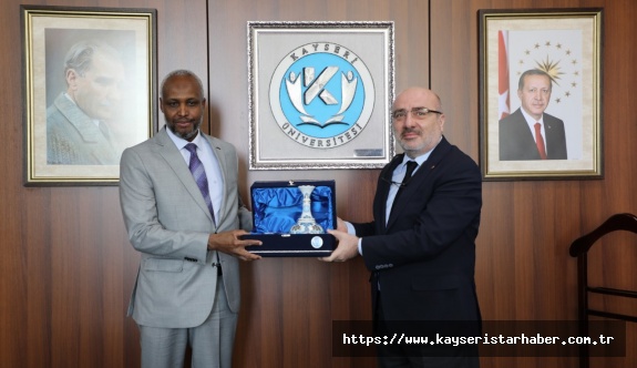 Somali Büyükelçiliği Kültür Ataşesi, Kayseri Üniversitesi Rektörünü Ziyaret Etti