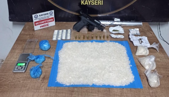 Kayseri'de Uyuşturucu Operasyonunda 2 Kişi Yakalandı