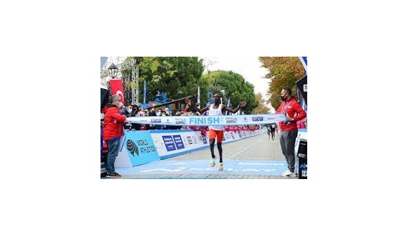 NN Koşu Takımı Sporcusu Victor Kiplangat   İstanbul Maratonu’nun Şampiyonu Oldu