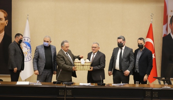 Başkan Büyükkılıç'tan  Talas'ta Muhtarlarla İstişare Toplantısı