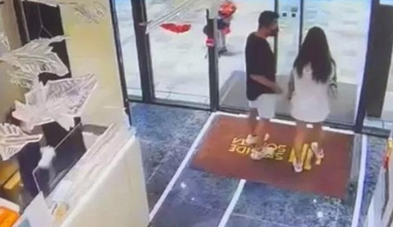 Çinli Yoga Eğitmeni Kaldığı Otelde 30 Yerinden Bıçaklanarak Öldürüldü! Genç Eğitmenin Eski Sevgilisi Tutuklandı