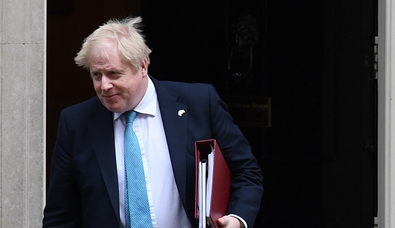 İngiltere Başbakanı Johnson'dan İstifalara Yanıt