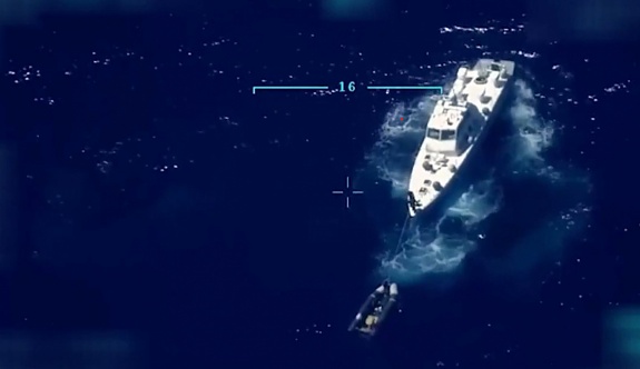 Yunan Sahil Güvenliği İHA'ya Yakalandı
