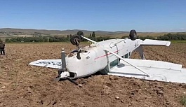 Aksaray'da eğitim uçağı düştü, pilotlar sağ kurtuldu