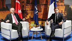 Cumhurbaşkanı Erdoğan, Macron ile Görüştü